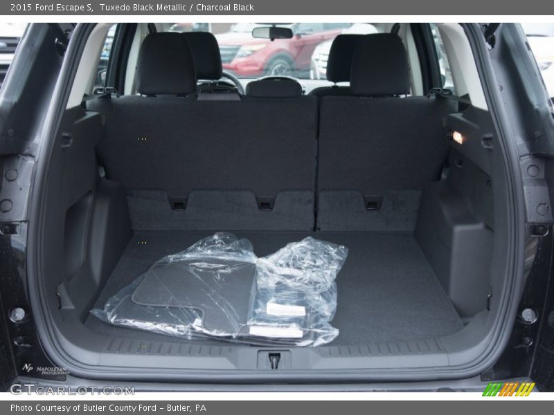 Tuxedo Black Metallic / Charcoal Black 2015 Ford Escape S