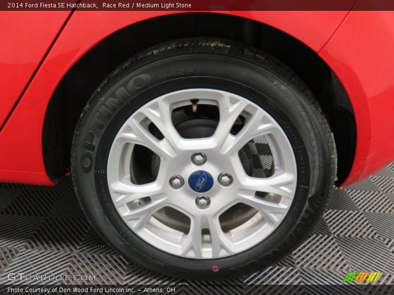 Race Red / Medium Light Stone 2014 Ford Fiesta SE Hatchback