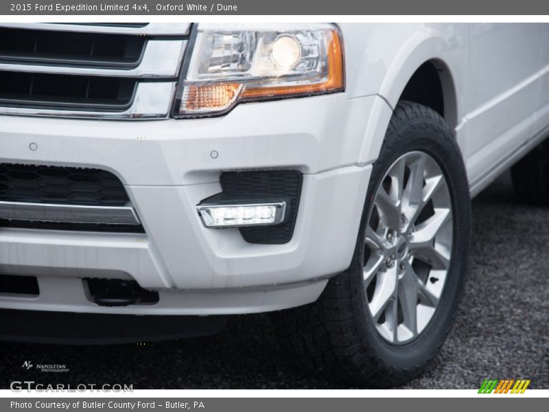 Oxford White / Dune 2015 Ford Expedition Limited 4x4
