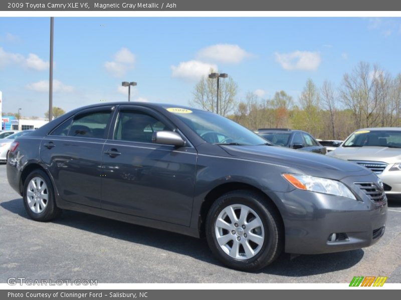Magnetic Gray Metallic / Ash 2009 Toyota Camry XLE V6