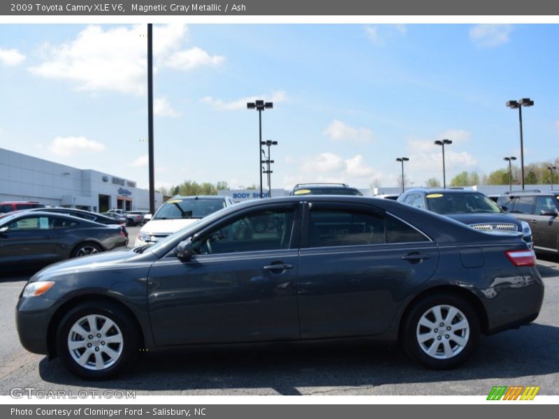 Magnetic Gray Metallic / Ash 2009 Toyota Camry XLE V6