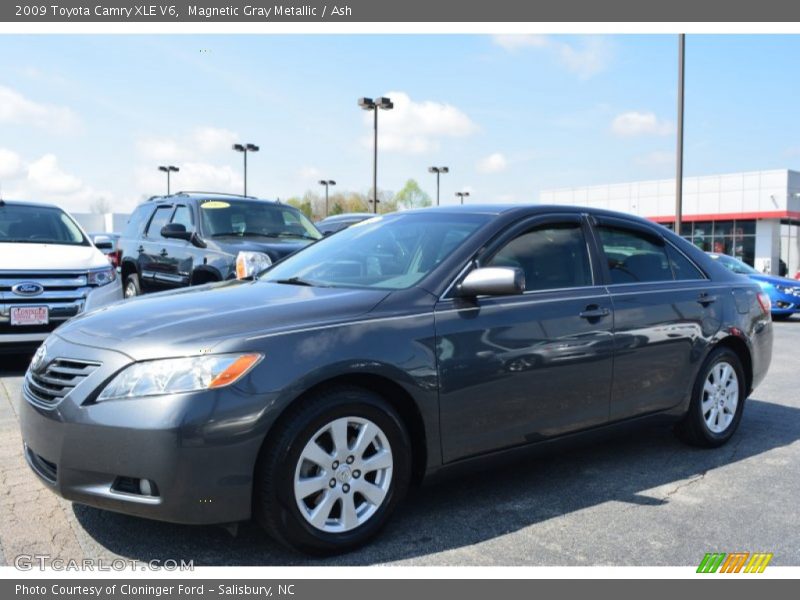 Magnetic Gray Metallic / Ash 2009 Toyota Camry XLE V6