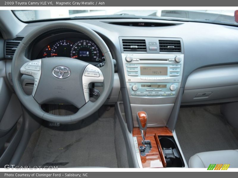 Magnetic Gray Metallic / Ash 2009 Toyota Camry XLE V6
