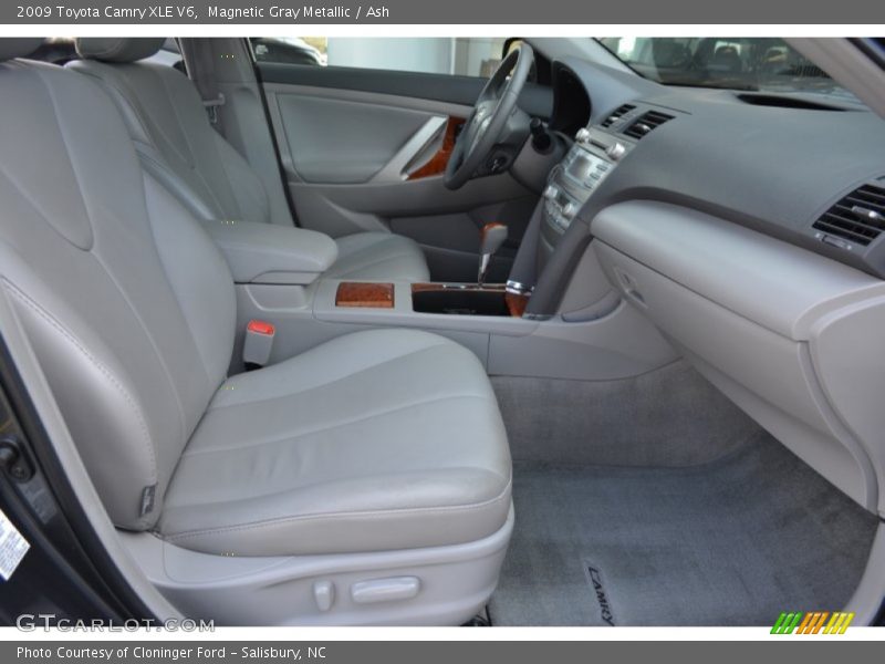 Magnetic Gray Metallic / Ash 2009 Toyota Camry XLE V6