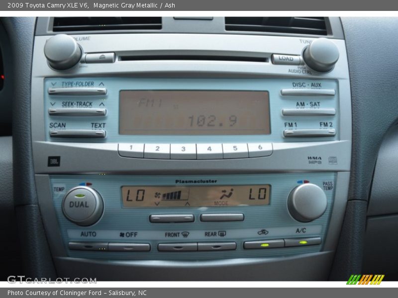 Magnetic Gray Metallic / Ash 2009 Toyota Camry XLE V6