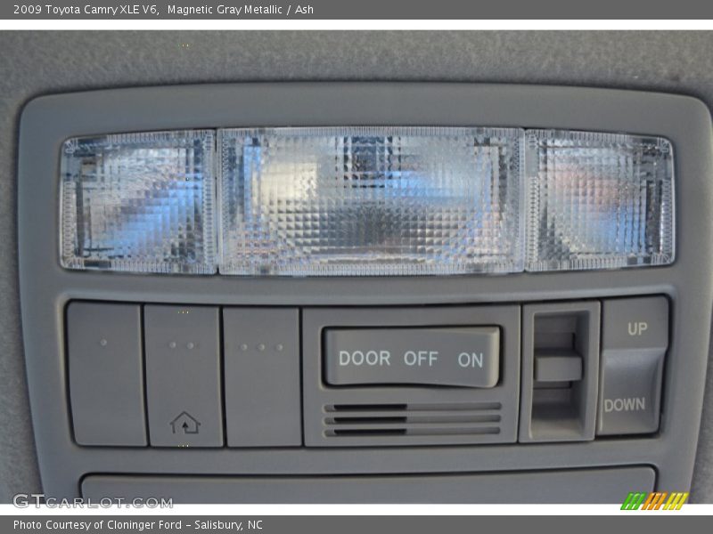 Magnetic Gray Metallic / Ash 2009 Toyota Camry XLE V6