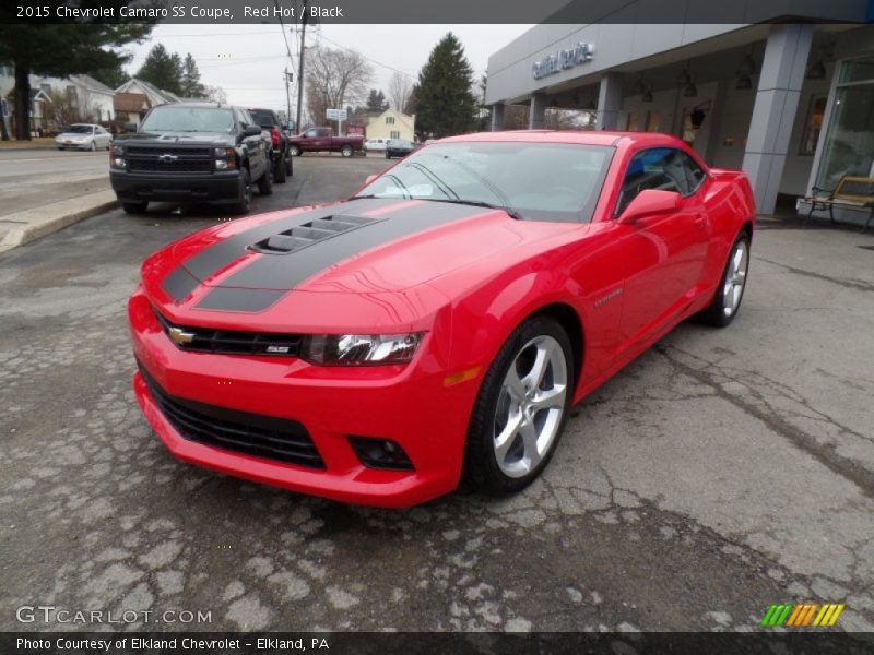 Front 3/4 View of 2015 Camaro SS Coupe
