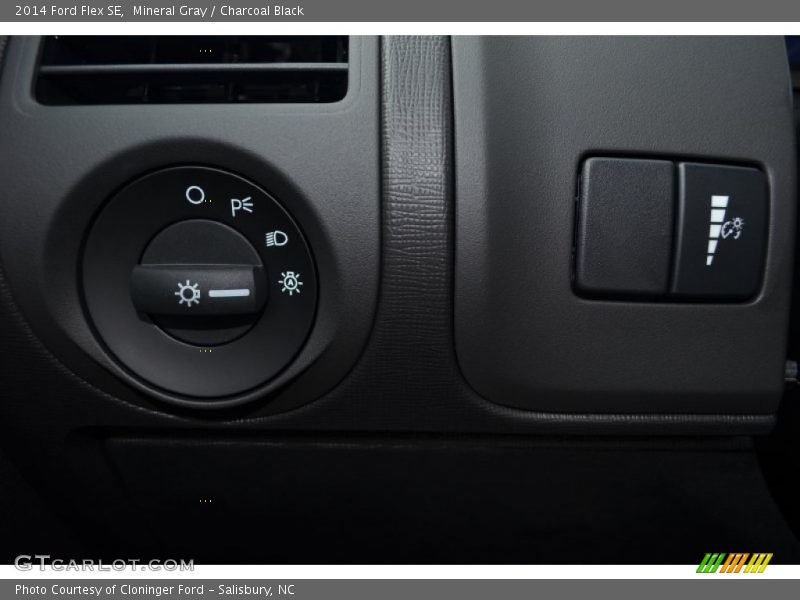 Mineral Gray / Charcoal Black 2014 Ford Flex SE
