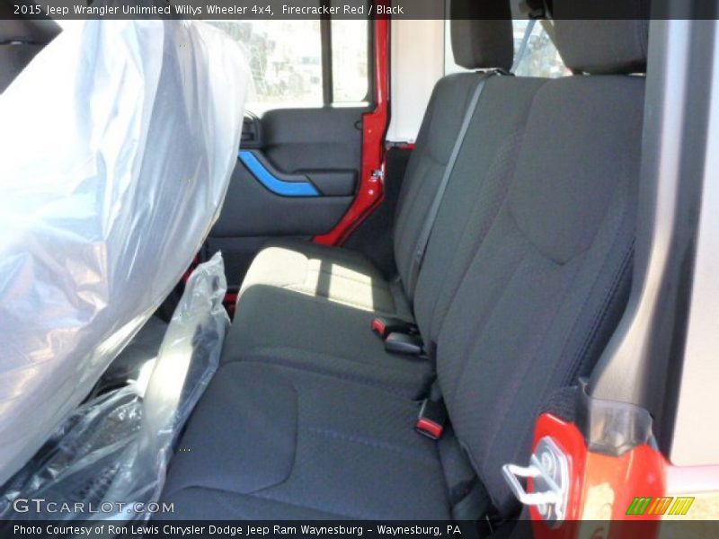 Firecracker Red / Black 2015 Jeep Wrangler Unlimited Willys Wheeler 4x4