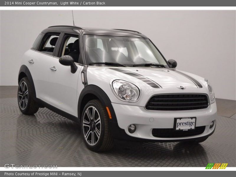 Light White / Carbon Black 2014 Mini Cooper Countryman