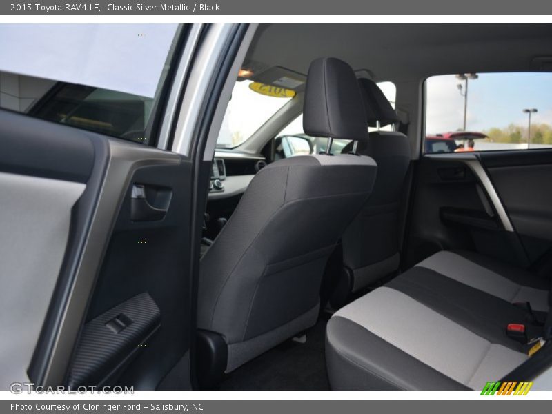 Classic Silver Metallic / Black 2015 Toyota RAV4 LE