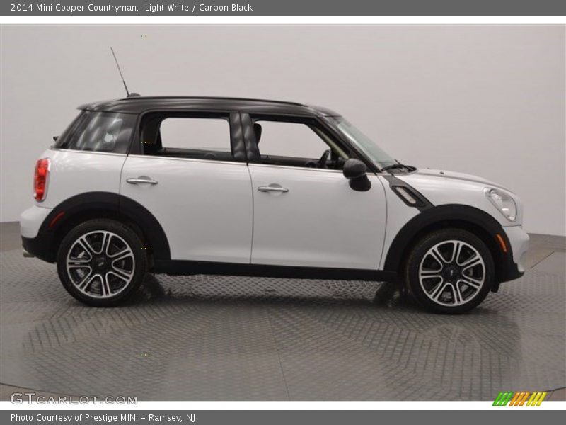 Light White / Carbon Black 2014 Mini Cooper Countryman