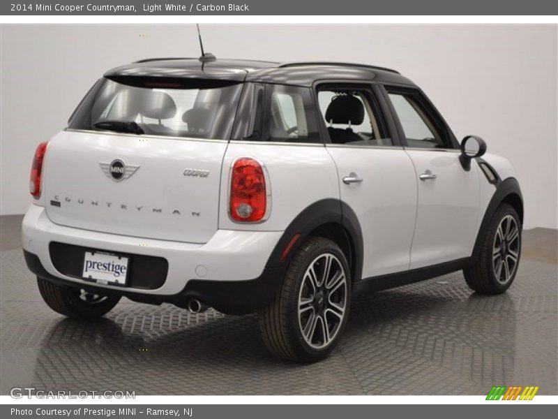 Light White / Carbon Black 2014 Mini Cooper Countryman