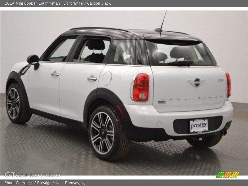 Light White / Carbon Black 2014 Mini Cooper Countryman