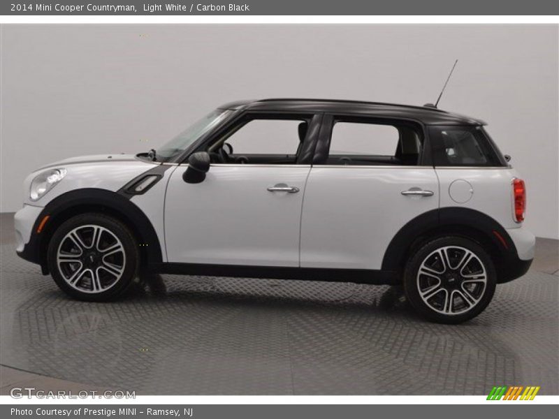 Light White / Carbon Black 2014 Mini Cooper Countryman