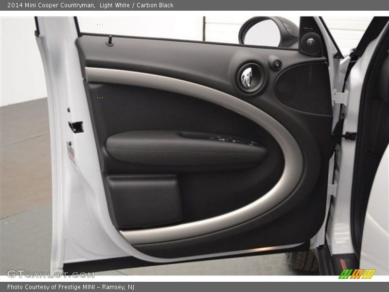 Light White / Carbon Black 2014 Mini Cooper Countryman