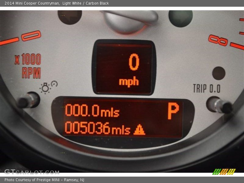 Light White / Carbon Black 2014 Mini Cooper Countryman