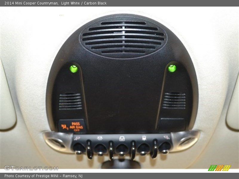 Light White / Carbon Black 2014 Mini Cooper Countryman