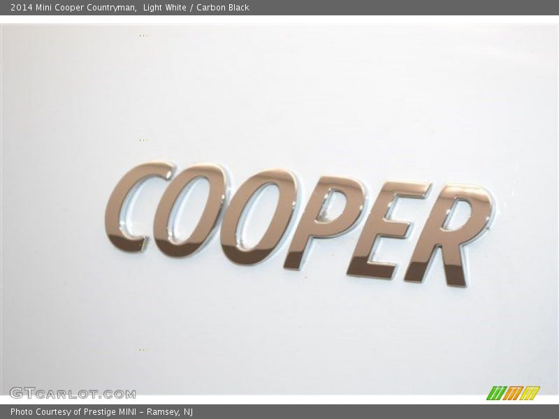 Light White / Carbon Black 2014 Mini Cooper Countryman