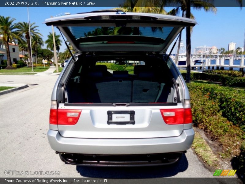Titanium Silver Metallic / Grey 2002 BMW X5 3.0i