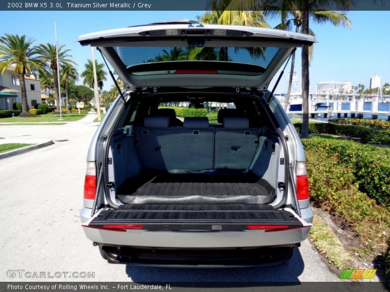 Titanium Silver Metallic / Grey 2002 BMW X5 3.0i