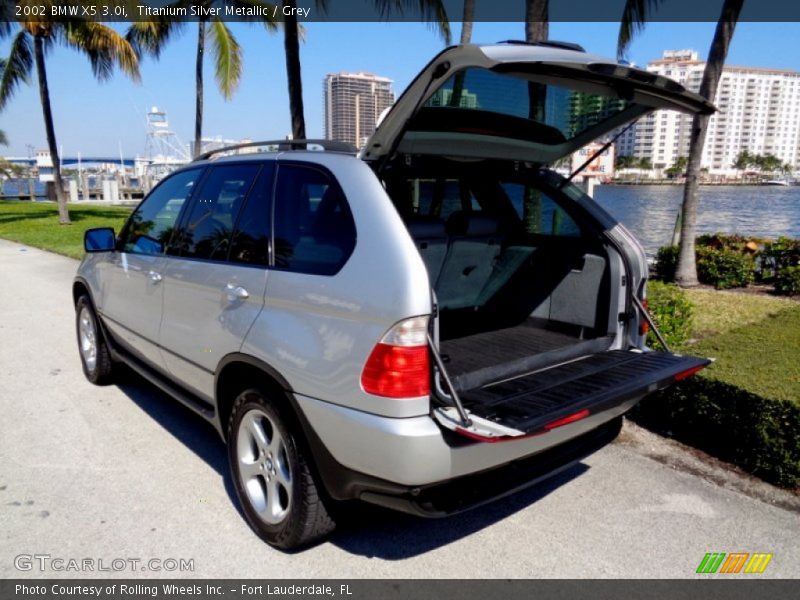 Titanium Silver Metallic / Grey 2002 BMW X5 3.0i