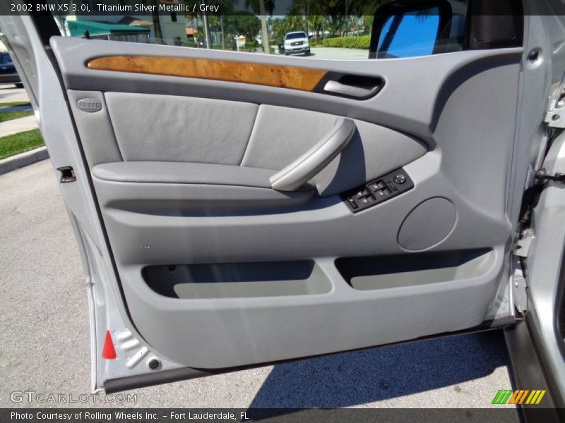 Titanium Silver Metallic / Grey 2002 BMW X5 3.0i