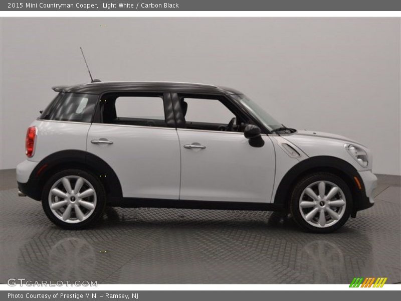 Light White / Carbon Black 2015 Mini Countryman Cooper