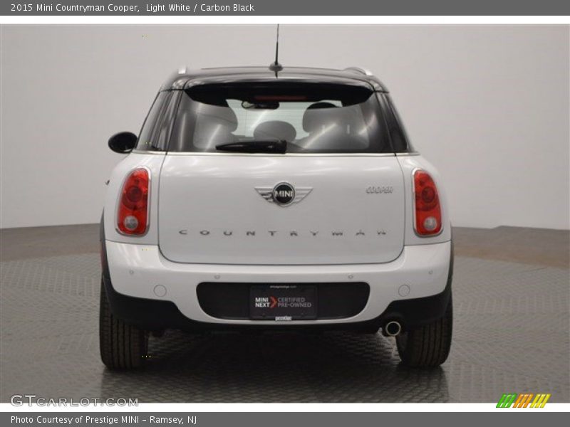 Light White / Carbon Black 2015 Mini Countryman Cooper
