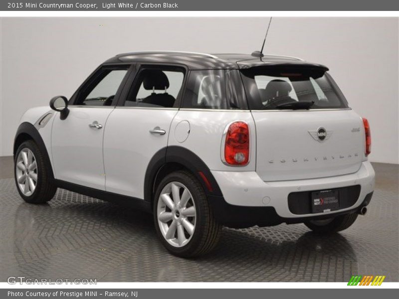 Light White / Carbon Black 2015 Mini Countryman Cooper