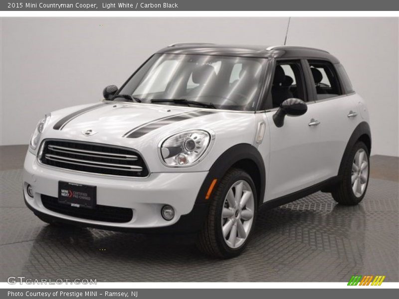 Light White / Carbon Black 2015 Mini Countryman Cooper