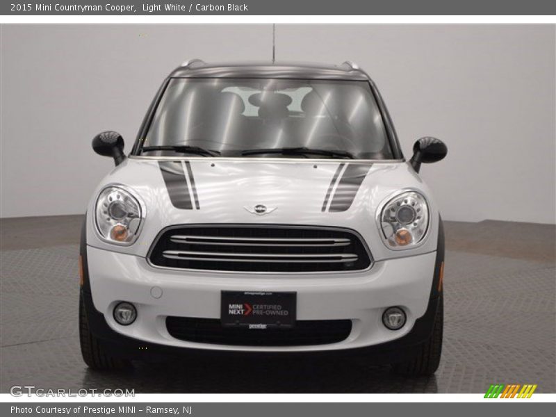 Light White / Carbon Black 2015 Mini Countryman Cooper