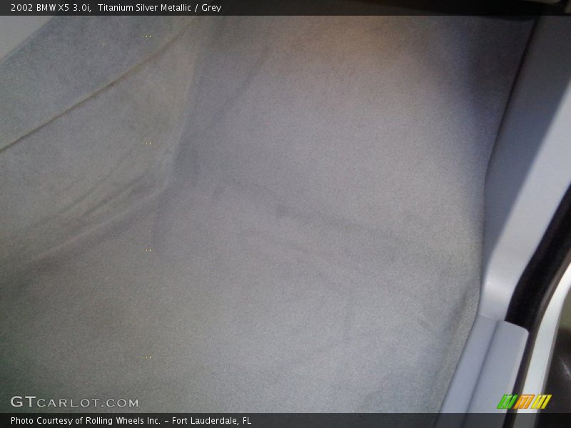Titanium Silver Metallic / Grey 2002 BMW X5 3.0i