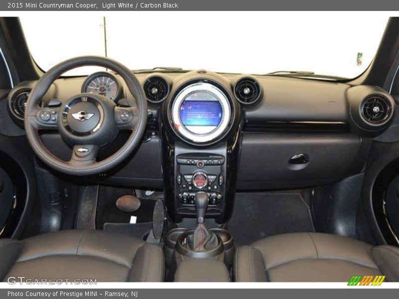 Light White / Carbon Black 2015 Mini Countryman Cooper