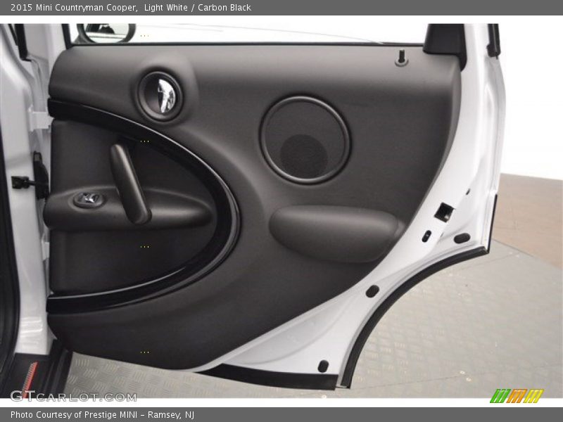 Light White / Carbon Black 2015 Mini Countryman Cooper