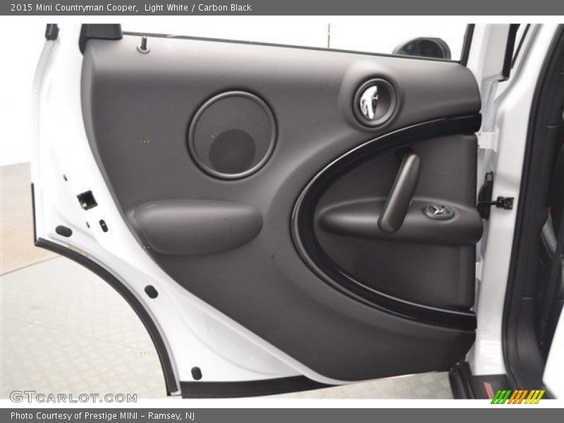 Light White / Carbon Black 2015 Mini Countryman Cooper