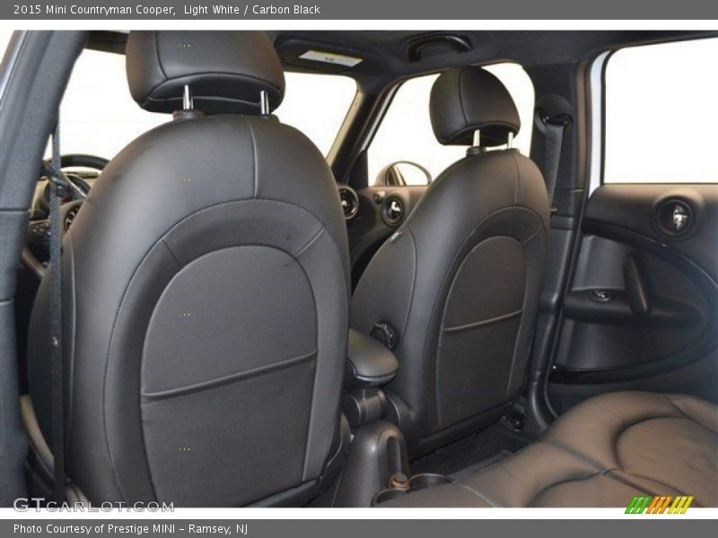 Light White / Carbon Black 2015 Mini Countryman Cooper