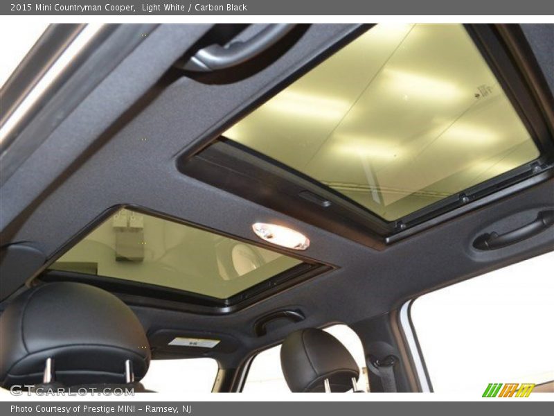Light White / Carbon Black 2015 Mini Countryman Cooper