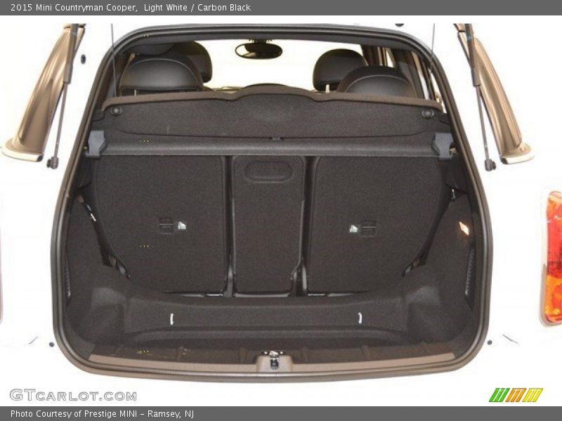 Light White / Carbon Black 2015 Mini Countryman Cooper