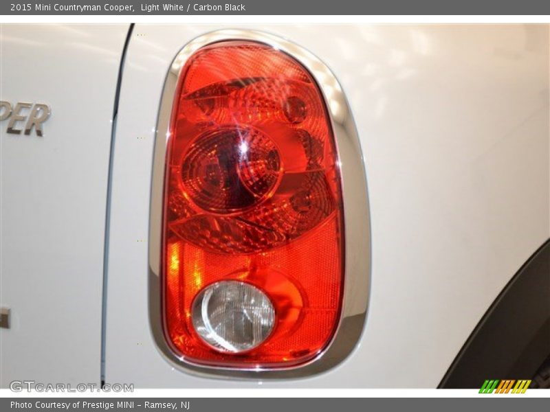 Light White / Carbon Black 2015 Mini Countryman Cooper