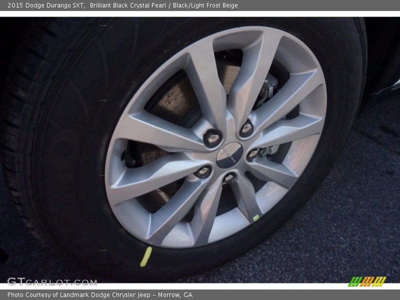 Brilliant Black Crystal Pearl / Black/Light Frost Beige 2015 Dodge Durango SXT