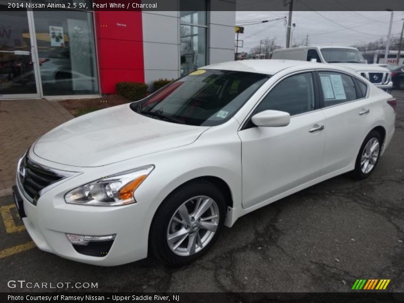 Pearl White / Charcoal 2014 Nissan Altima 2.5 SV