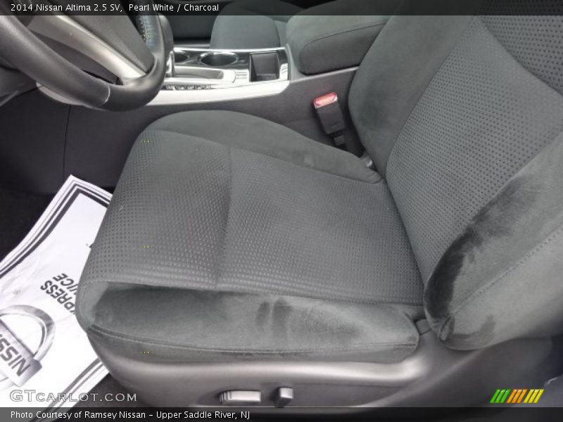 Pearl White / Charcoal 2014 Nissan Altima 2.5 SV