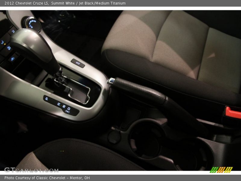 Summit White / Jet Black/Medium Titanium 2012 Chevrolet Cruze LS