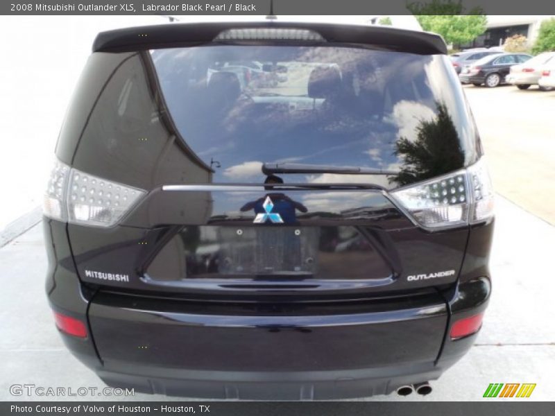 Labrador Black Pearl / Black 2008 Mitsubishi Outlander XLS