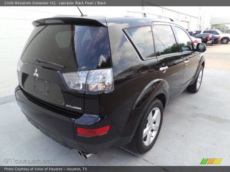Labrador Black Pearl / Black 2008 Mitsubishi Outlander XLS