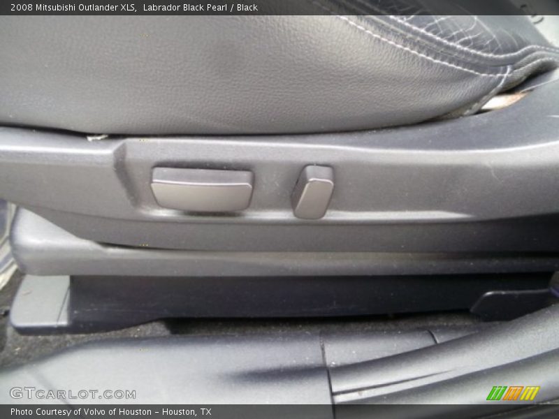 Labrador Black Pearl / Black 2008 Mitsubishi Outlander XLS