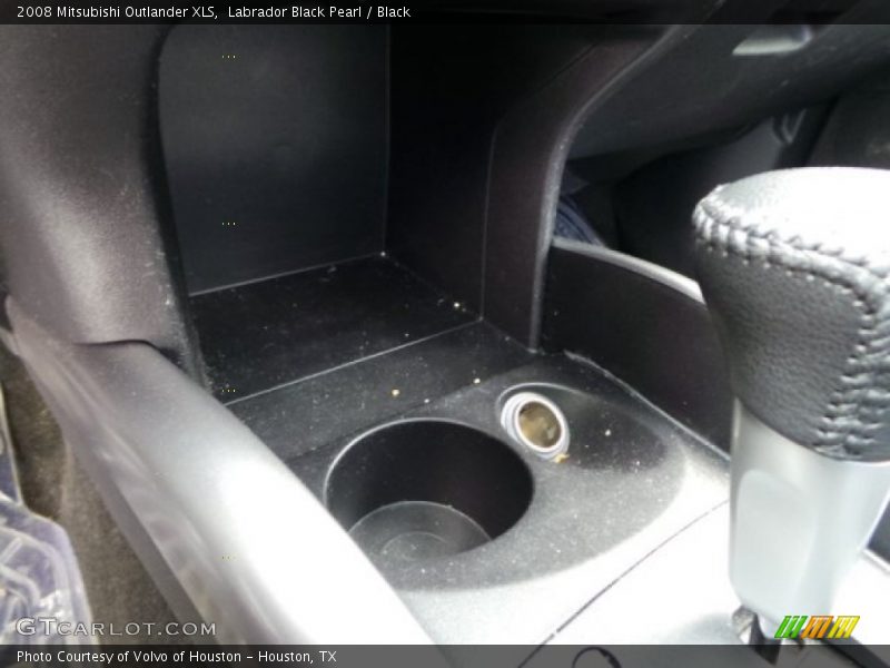 Labrador Black Pearl / Black 2008 Mitsubishi Outlander XLS