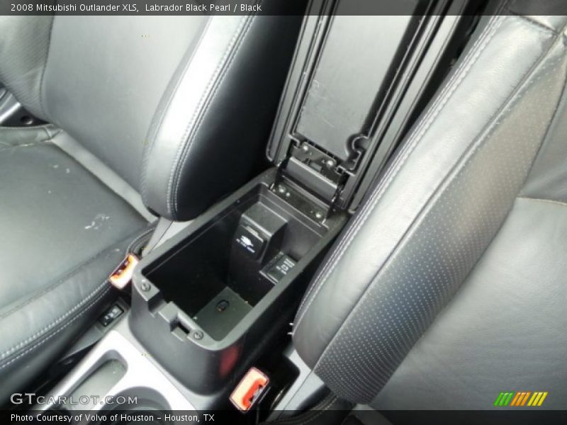 Labrador Black Pearl / Black 2008 Mitsubishi Outlander XLS