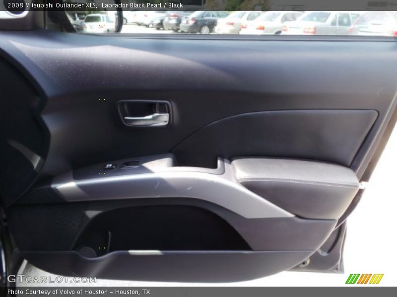 Labrador Black Pearl / Black 2008 Mitsubishi Outlander XLS